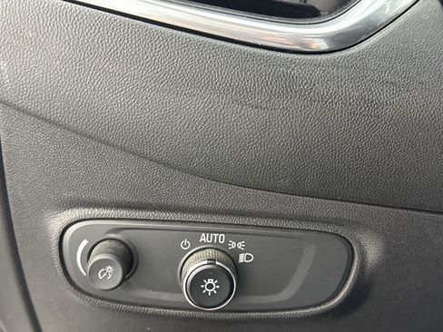 Certified 2020 Chevrolet Equinox LT w/ LPO, Floor Liner Package image 23