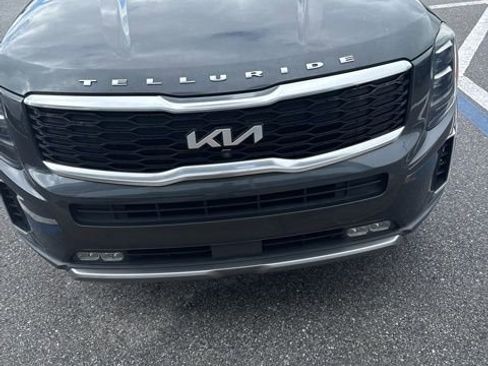 Certified 2022 Kia Telluride SX image 2