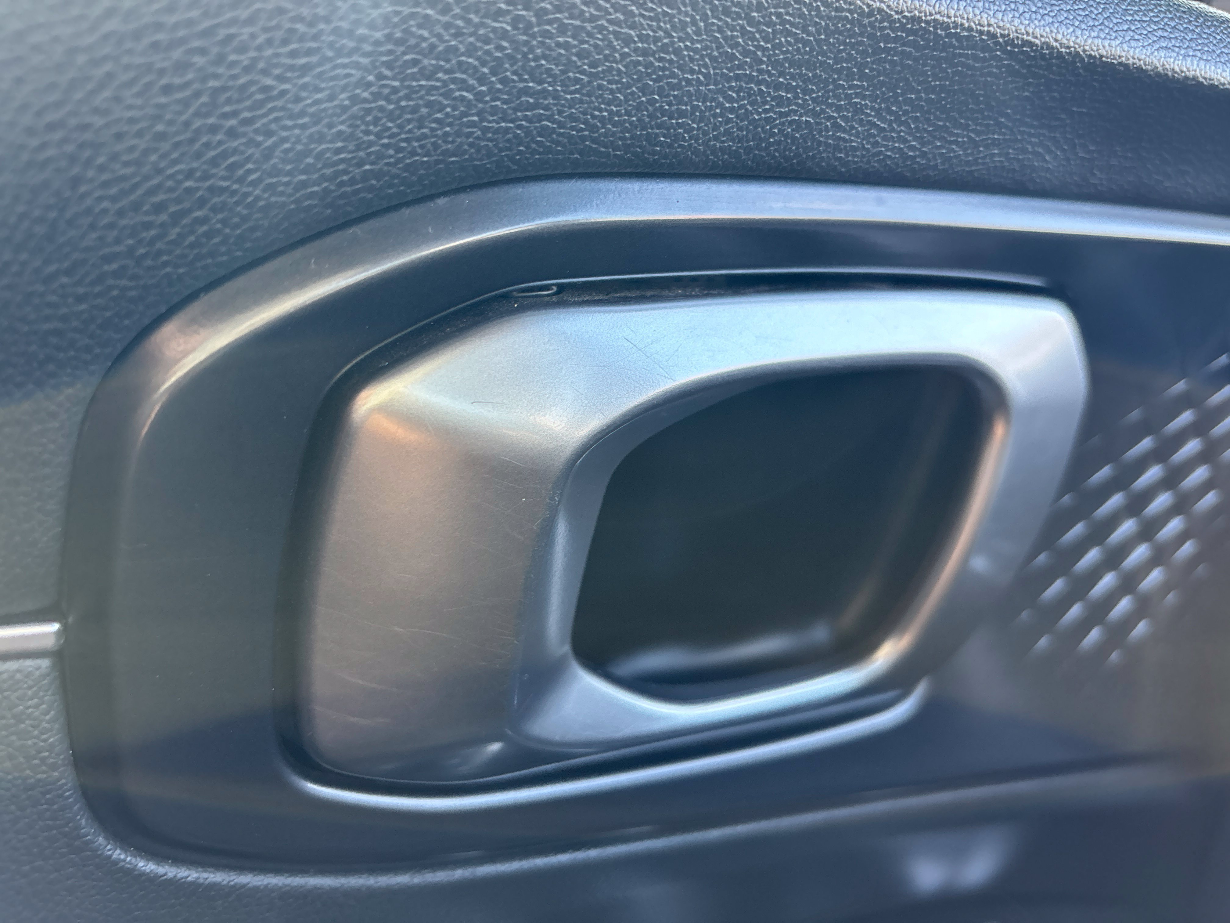 Used 2024 Kia Sorento S w/ Panoramic Sunroof Package FWD image 16