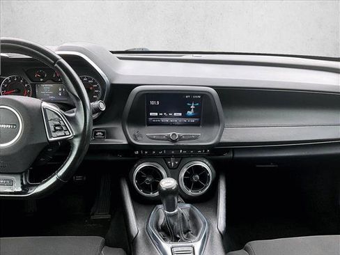 Used 2017 Chevrolet Camaro LS RWD image 8