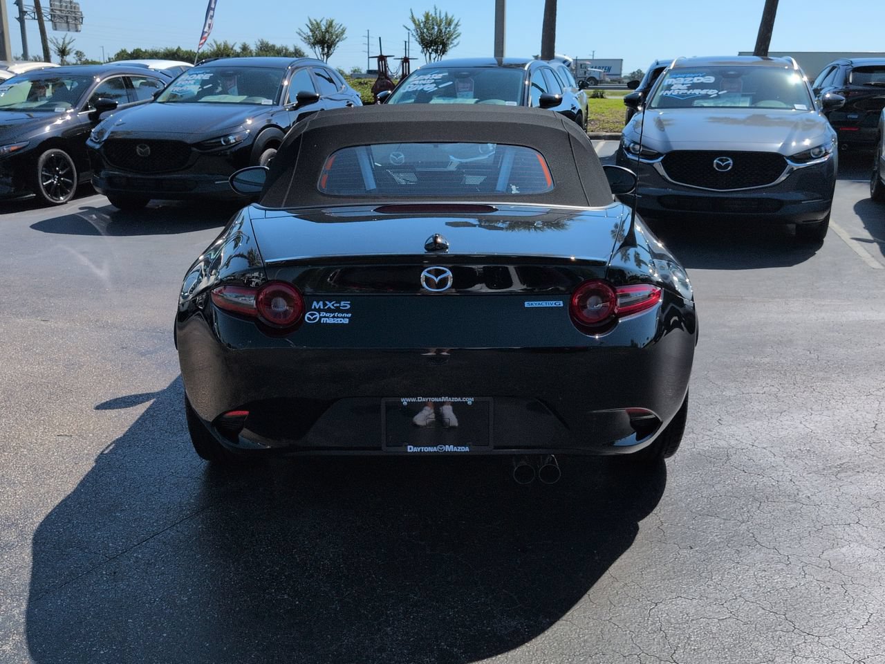 New 2026 MAZDA MX-5 Miata Club w/ Interior Package RWD image 5