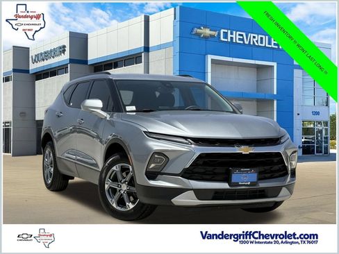 Certified 2024 Chevrolet Blazer LT w/ Convenience Package FWD image 1