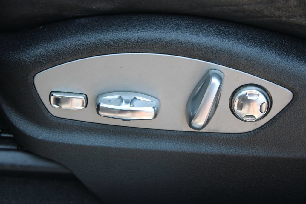 Used 2018 Porsche Macan S AWD/4WD image 21