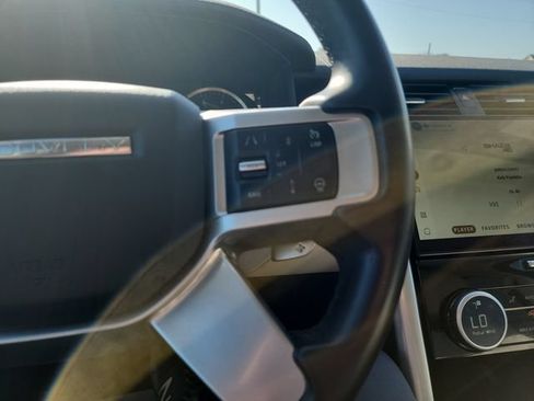 Used 2023 Land Rover Discovery S AWD/4WD image 11