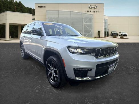 Used 2024 Jeep Grand Cherokee L Limited w/ Luxury Tech Group II AWD/4WD image 3