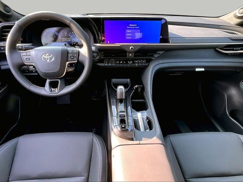 New 2026 Toyota Crown Platinum AWD/4WD image 5