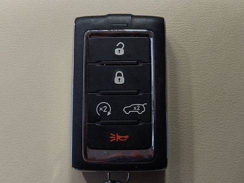 Used 2022 Jeep Grand Cherokee L Limited image 32