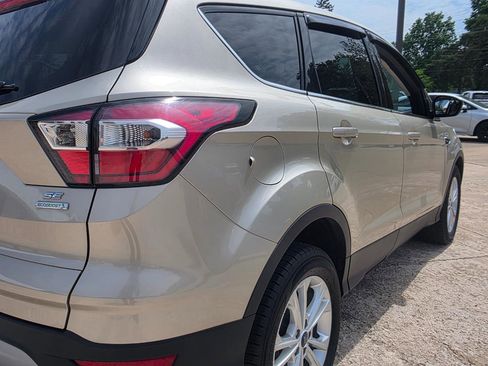 Used 2017 Ford Escape SE FWD image 20