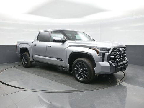 Used 2024 Toyota Tundra Platinum image 1