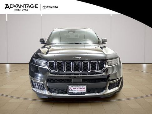 Used 2024 Jeep Grand Cherokee L Limited w/ Luxury Tech Group II image 3