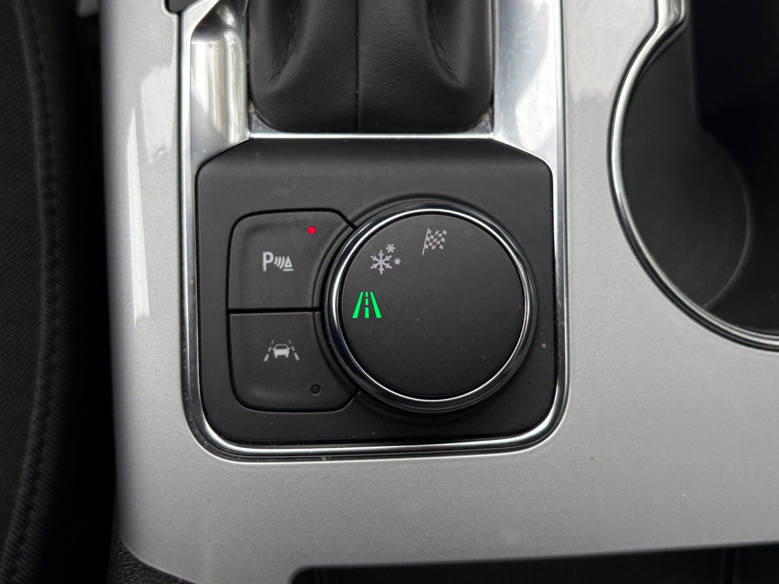 Used 2024 Chevrolet Blazer LT w/ Convenience Package FWD image 19