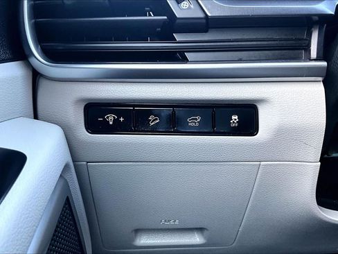 Certified 2025 Kia Telluride S FWD image 34