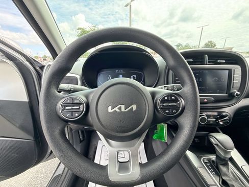 Used 2024 Kia Soul LX w/ Option Group 015 FWD image 15