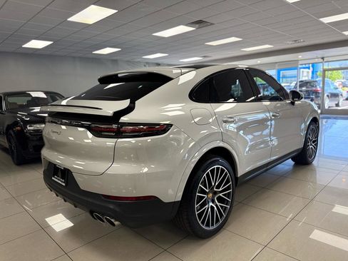 Used 2021 Porsche Cayenne S AWD/4WD image 7