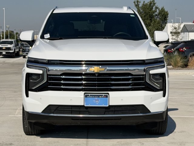 Used 2025 Chevrolet Suburban LT RWD image 6