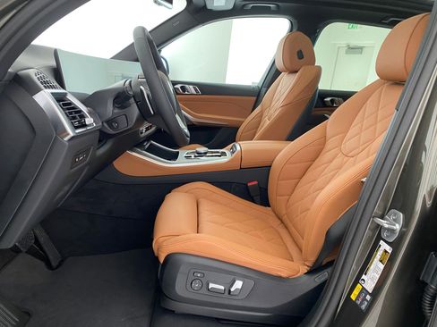 New 2026 BMW X5 xDrive50e w/ Premium Package image 4