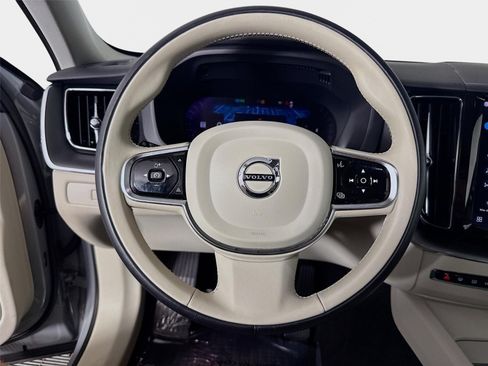 Used 2024 Volvo XC60 B5 Core w/ Protection Package AWD/4WD image 12