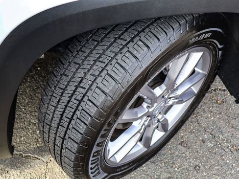 Used 2023 GMC Terrain SLT image 39