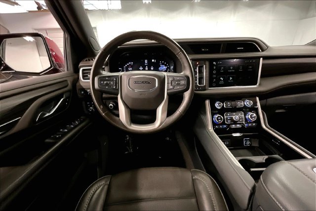 Used 2022 GMC Yukon Denali AWD/4WD image 6