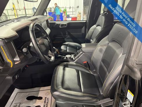 Used 2024 Ford Bronco Badlands image 10