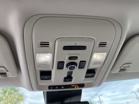 Used 2023 GMC Yukon Denali image 29