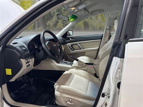 Used 2009 Subaru Outback 2.5i Special Edition AWD/4WD image 9
