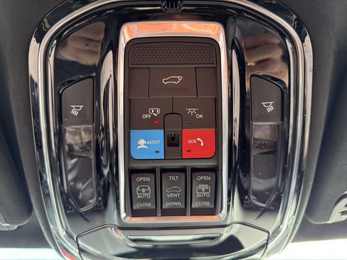 Used 2024 Jeep Grand Wagoneer Series II w/ Quick Order Packagew 28T image 67