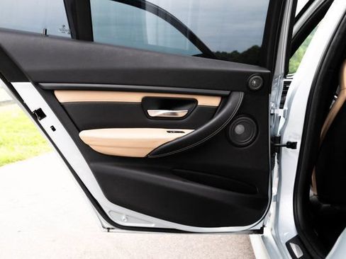 Used 2016 BMW M3 RWD image 28