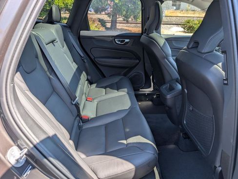 Used 2025 Volvo XC60 B5 Plus AWD/4WD image 17