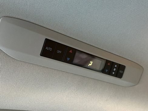 Certified 2023 Toyota Sienna Limited image 16