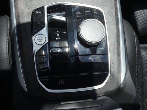 Used 2024 BMW X5 sDrive40i w/ M Sport Package RWD image 37