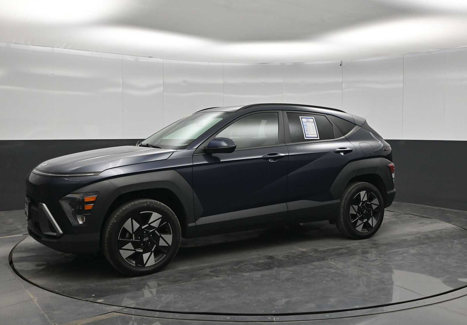 Used 2024 Hyundai Kona SEL AWD/4WD image 4