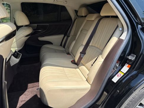 Used 2018 Lexus LS 500 AWD w/ Interior Upgrade Package image 27