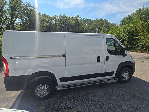Used 2025 RAM ProMaster 2500 w/ U-Haul Equipment Group FWD image 8