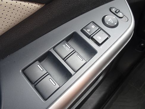 Used 2015 Honda CR-V Touring image 25