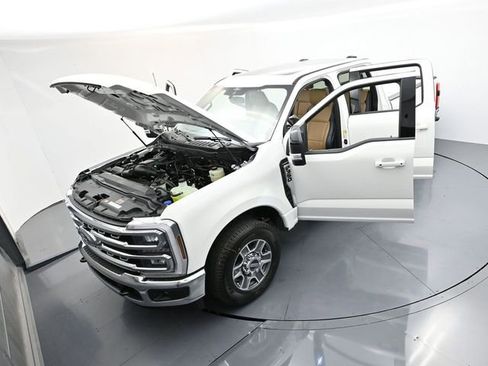 New 2026 Ford F350 Lariat RWD image 36