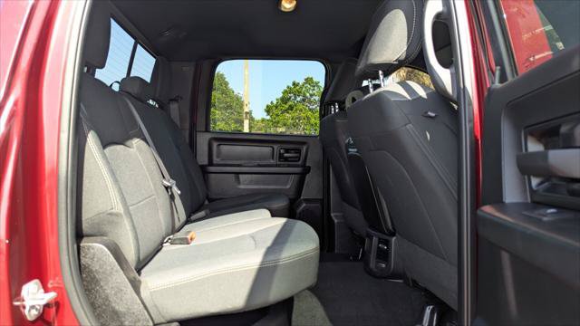 Used 2024 RAM 3500 Tradesman w/ Chrome Appearance Group AWD/4WD image 18