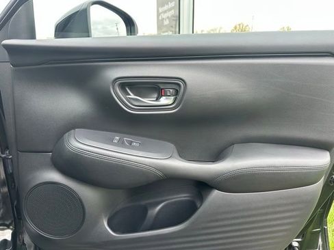 Used 2024 Honda HR-V LX image 24