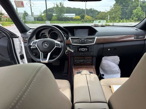 Used 2013 Mercedes-Benz E 350 Sedan image 5