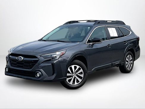 Used 2024 Subaru Outback Premium AWD/4WD image 2