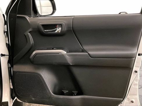 Used 2023 Toyota Tacoma TRD Sport AWD/4WD image 23