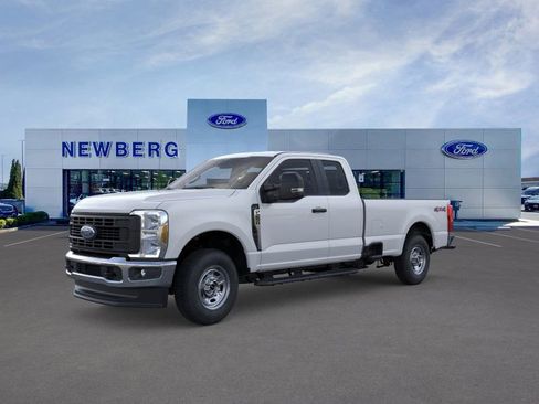 New 2026 Ford F250 XL w/ XL Chrome Package image 3