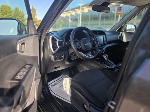 Used 2022 Kia Soul LX w/ Technology Package FWD image 15