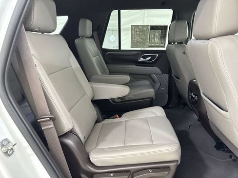 Used 2022 Chevrolet Tahoe LT w/ Luxury Package RWD image 27
