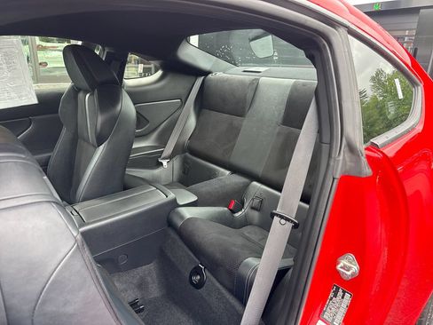 Used 2024 Toyota GR86 Premium RWD image 25