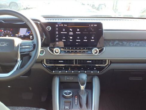 Used 2024 Chevrolet Colorado ZR2 image 10