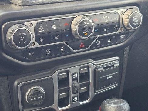 Used 2021 Jeep Gladiator Sport AWD/4WD image 30