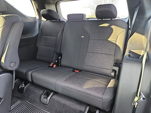 New 2026 Chevrolet Traverse LT image 11