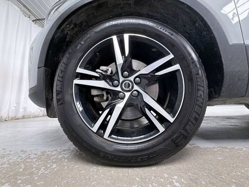 Used 2025 Volvo XC40 B5 Core AWD/4WD image 14