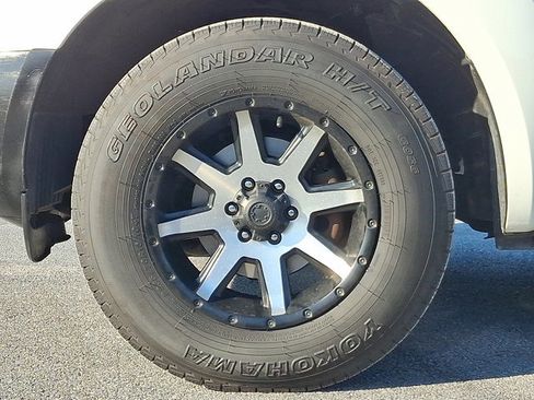 Used 2015 Nissan Frontier S image 9